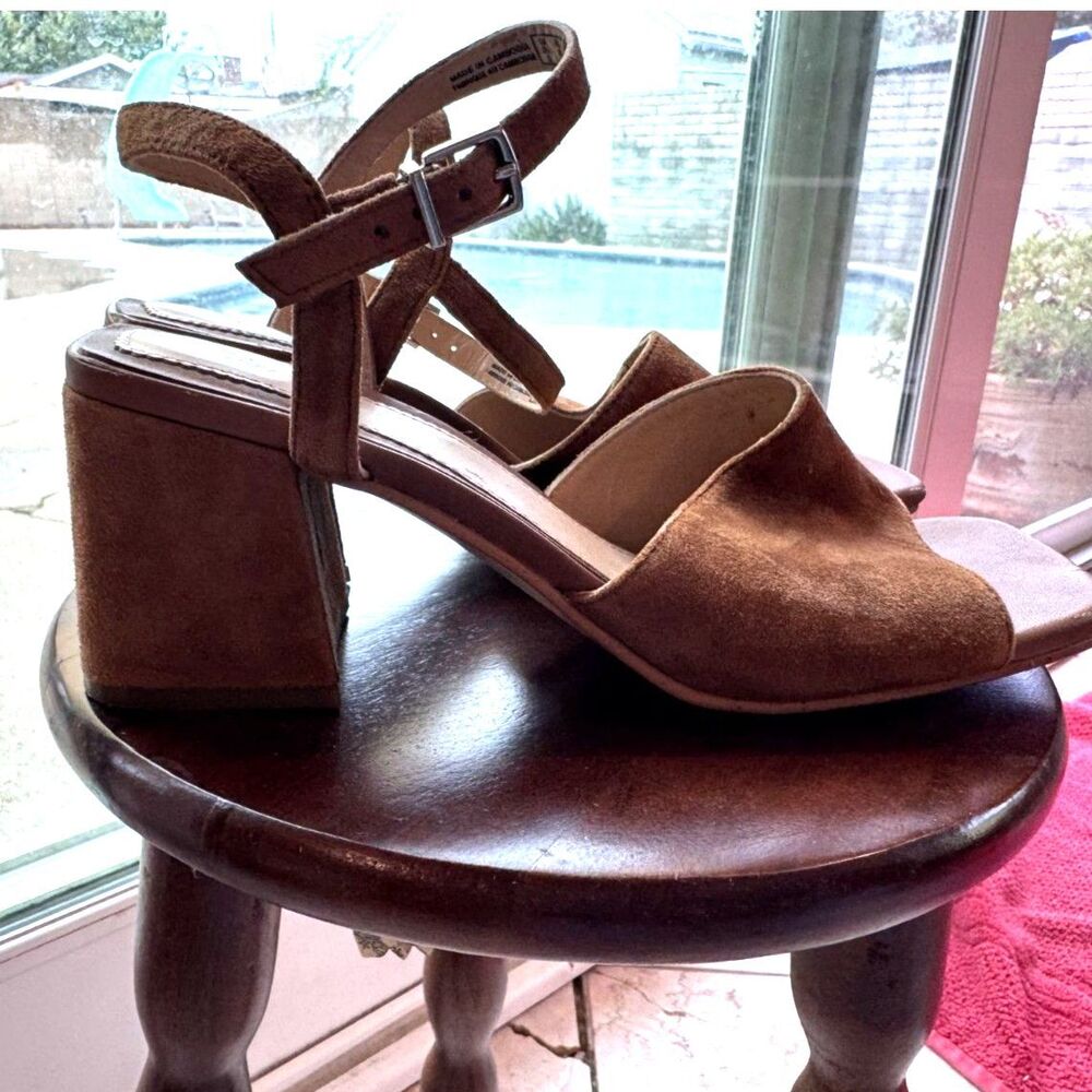 Clark's Block Heel Sandal